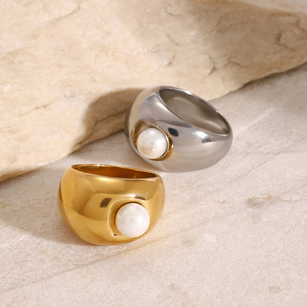 1 paio di anelli singoli da donna in acciaio inossidabile placcato oro con perle artificiali rotondi in della serie simple h5Immagine3