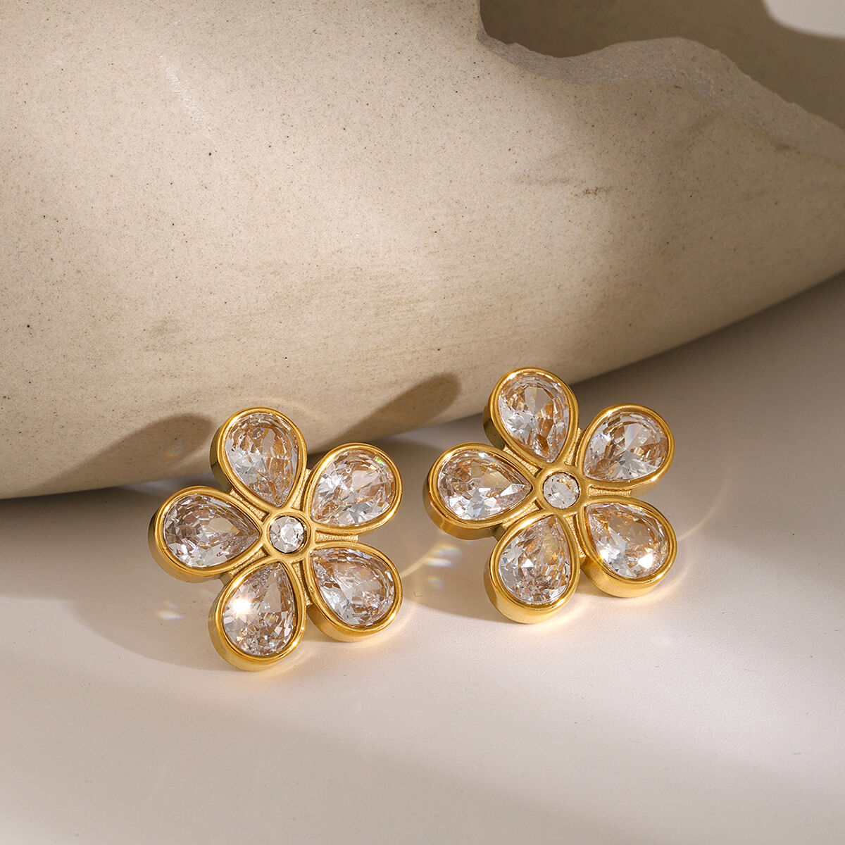1 paire de boucles d'oreilles à tige rétro en acier inoxydable plaqué or  pour femme, série simple h5 Image3
