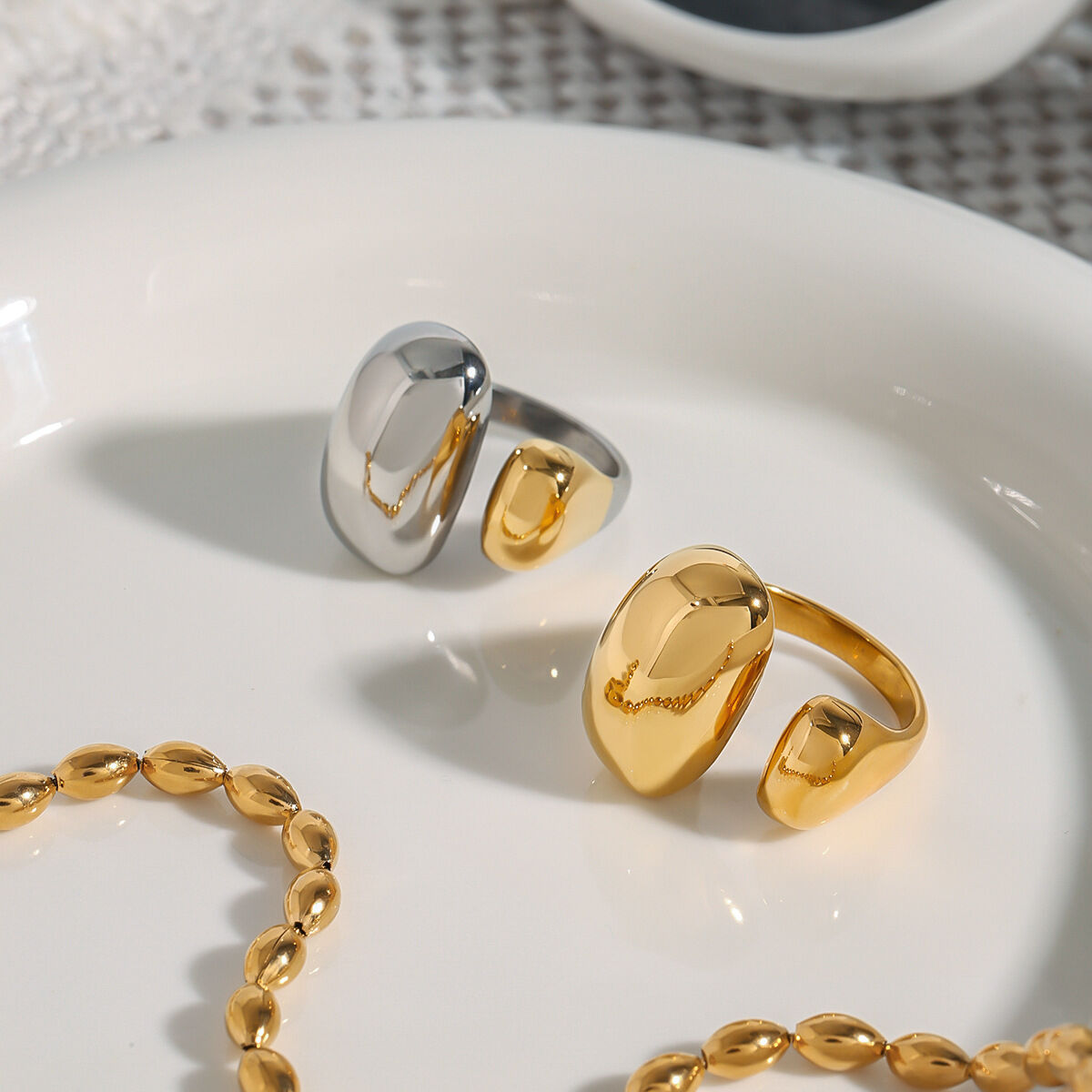 1 Piece Simple Series Irregular Oval Shape Stainless Steel Waterproof Gold Color Women's Single Rings
