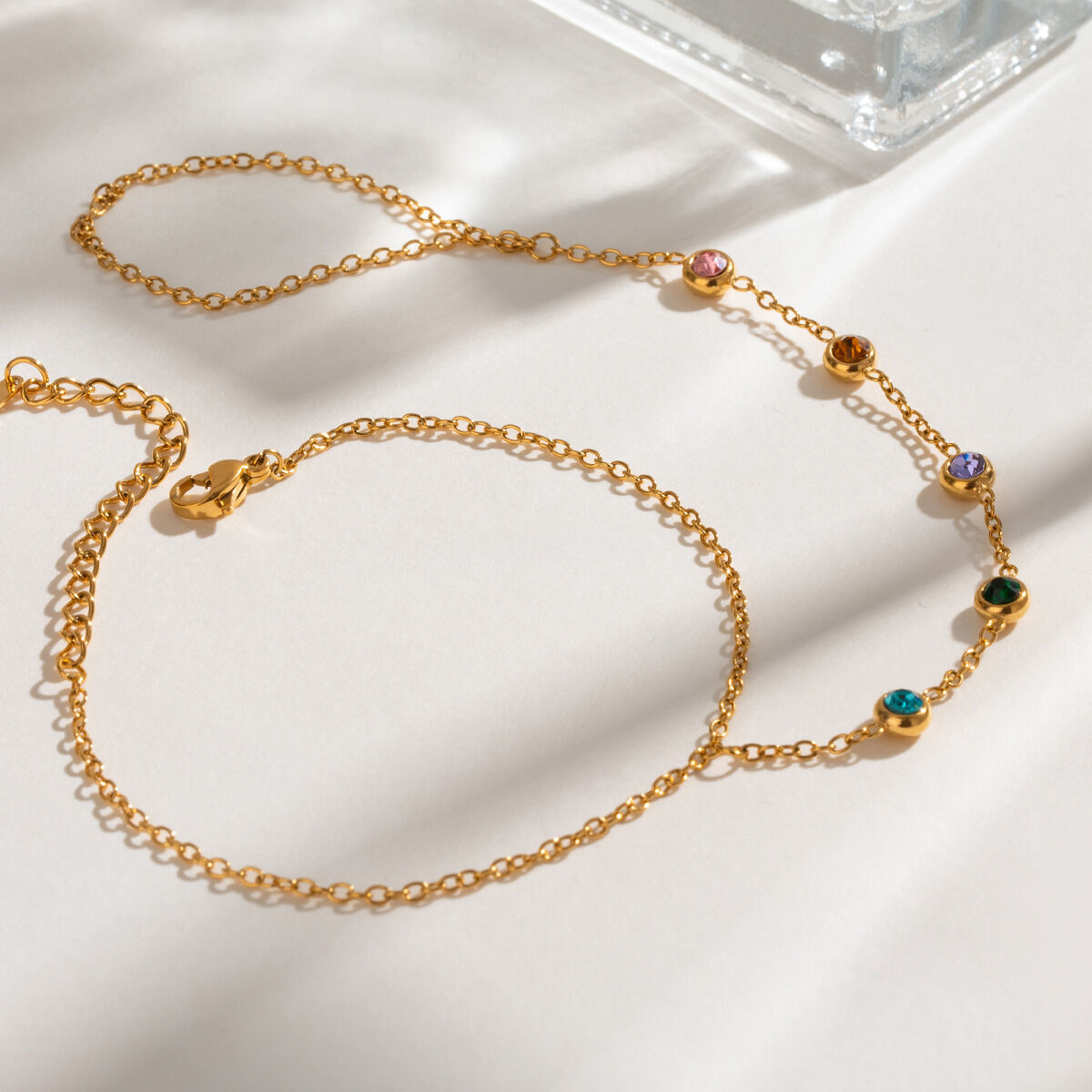 Pulsera de cadena de acero inoxidable chapada en oro de 18 quilates con diamantes de imitación para mujer, serie lujosa, línea dulce, 1 unidad h5 Imagen3