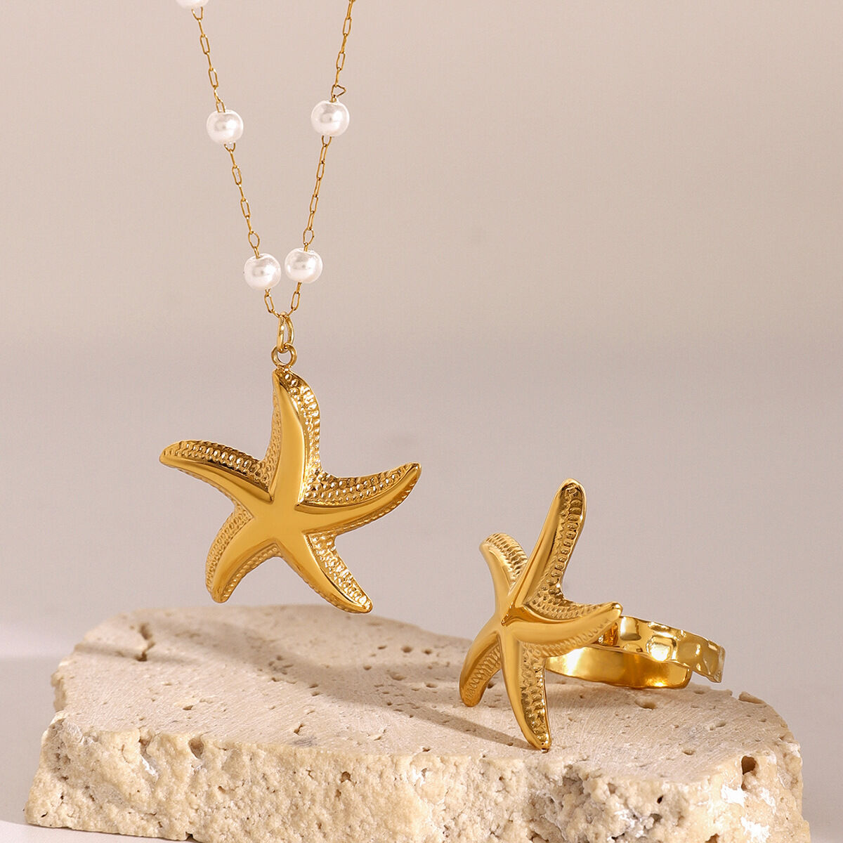 1 pezzo semplice serie semplice tartaruga acciaio inossidabile placcato oro 18k perla artificiale donne collane con ciondolo Immagine4