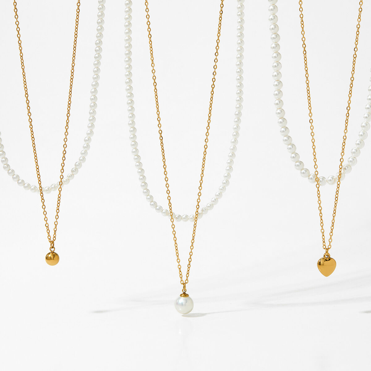1 pezzo semplice serie elegante perline in acciaio inossidabile placcato oro  perle artificiali donne collane a strati h5 Immagine4