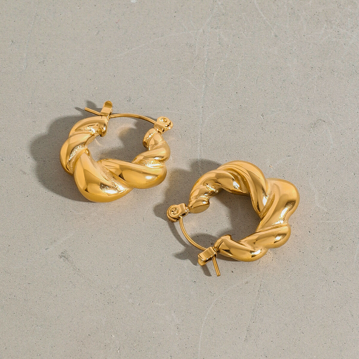 1 Pair Classic Series Daily Twist Annular Stainless Steel Waterproof Gold Color Women's Hoop Earrings