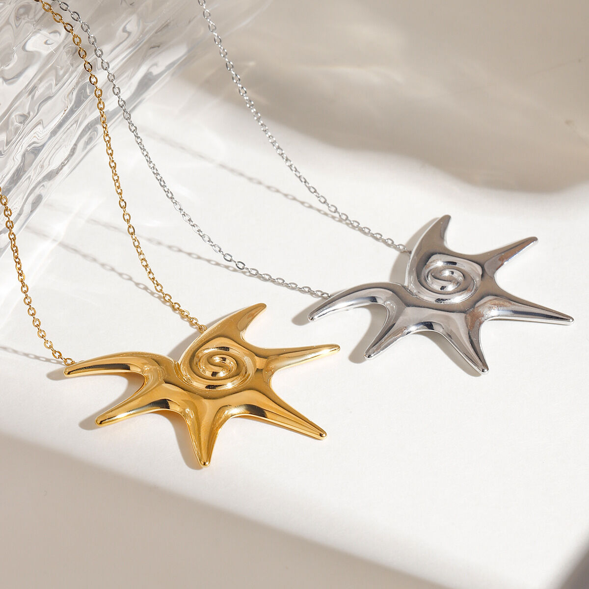 Collana con ciondolo da donna color oro impermeabile in acciaio inossidabile a forma di stella irregolare, 1 pezzo, serie elegante h5Immagine8
