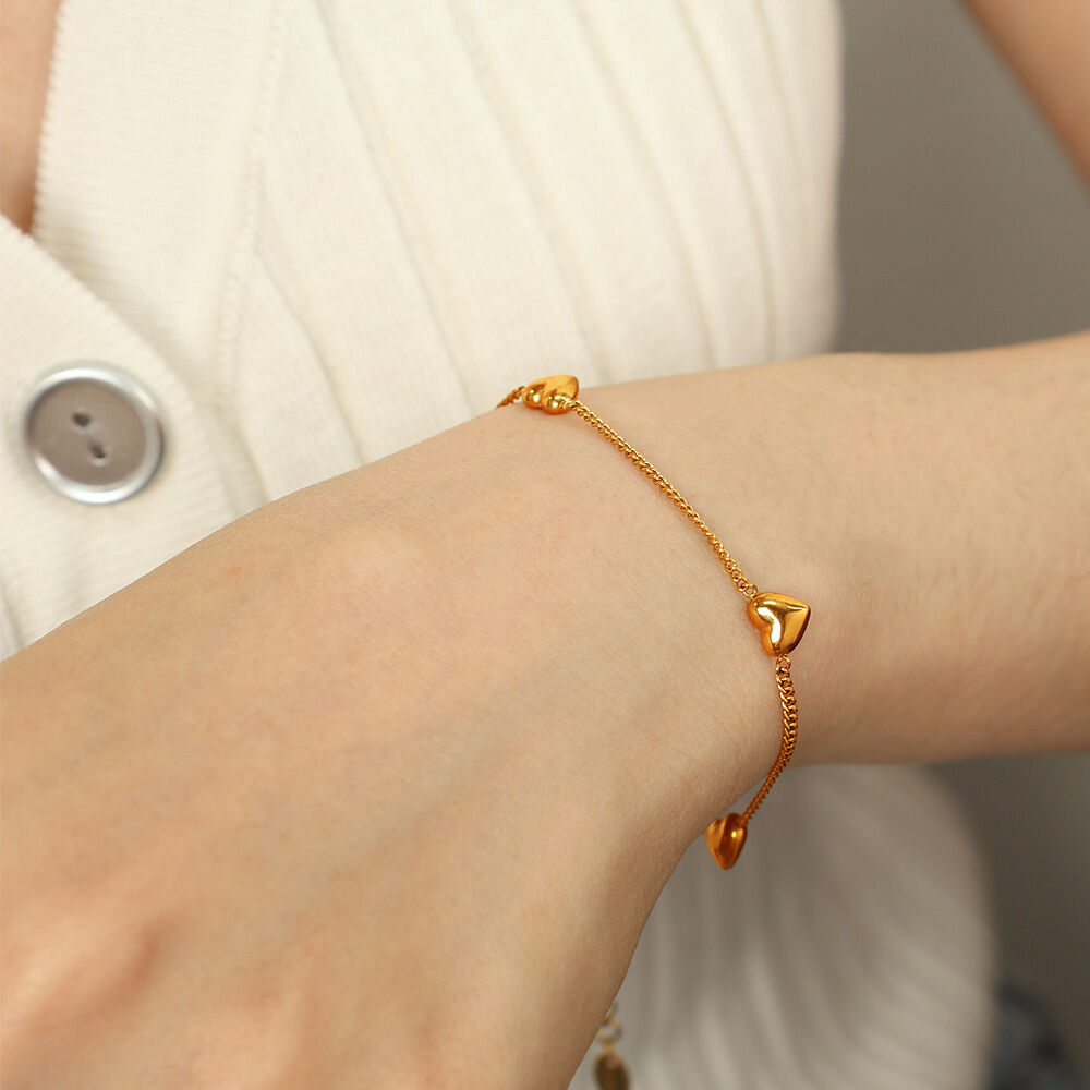 Collar con colgante de acero de titanio chapado en oro de 18 quilates para mujer, serie romántica, corazón clásico, 1 pieza h5 Imagen4