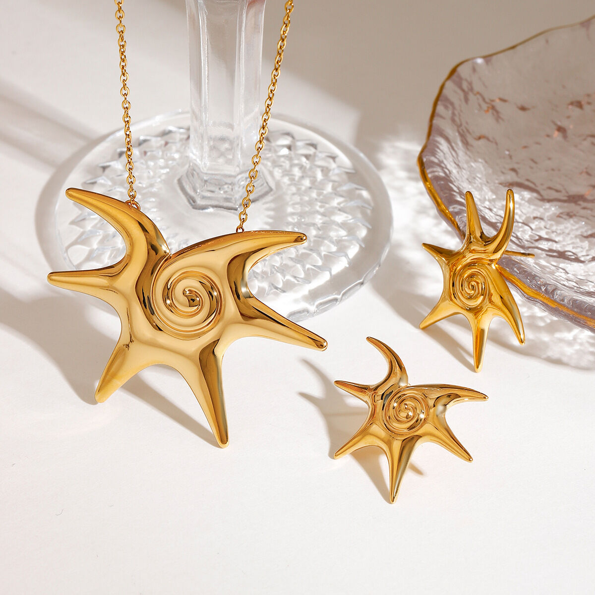 Collana con ciondolo da donna color oro impermeabile in acciaio inossidabile a forma di stella irregolare, 1 pezzo, serie elegante h5Immagine3
