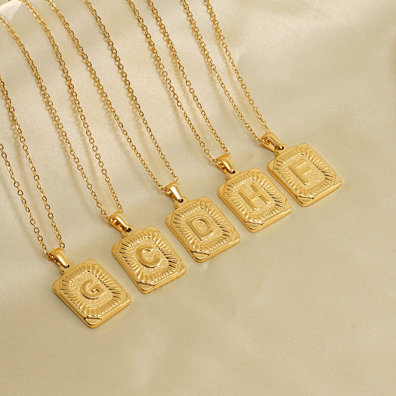 1 Piece Golden Simple Series Daily Letter Women's Pendant Necklaces Picture4