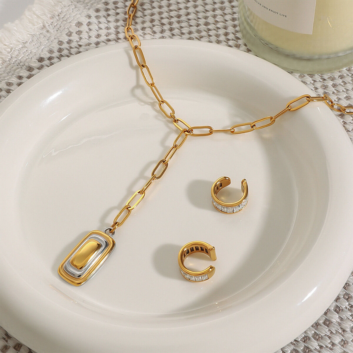 Collana con ciondolo da donna in acciaio inossidabile, stile moderno, a forma di quadrilatero, impermeabile, color oro e argento, 1 pezzo, serie semplice 2