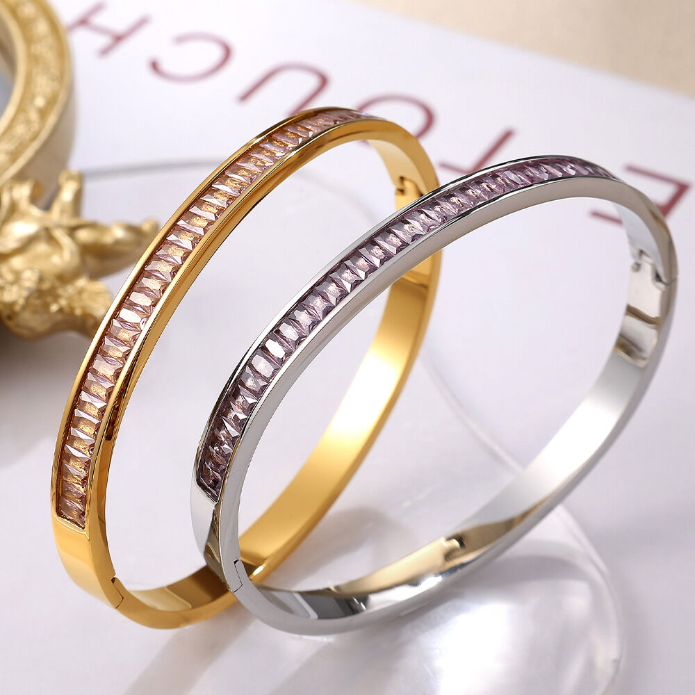 Bracelet pour femme, collection Exquisite Series Classic Plaid, en acier inoxydable léger et imperméable, couleur or (1 pièce) h5Image8