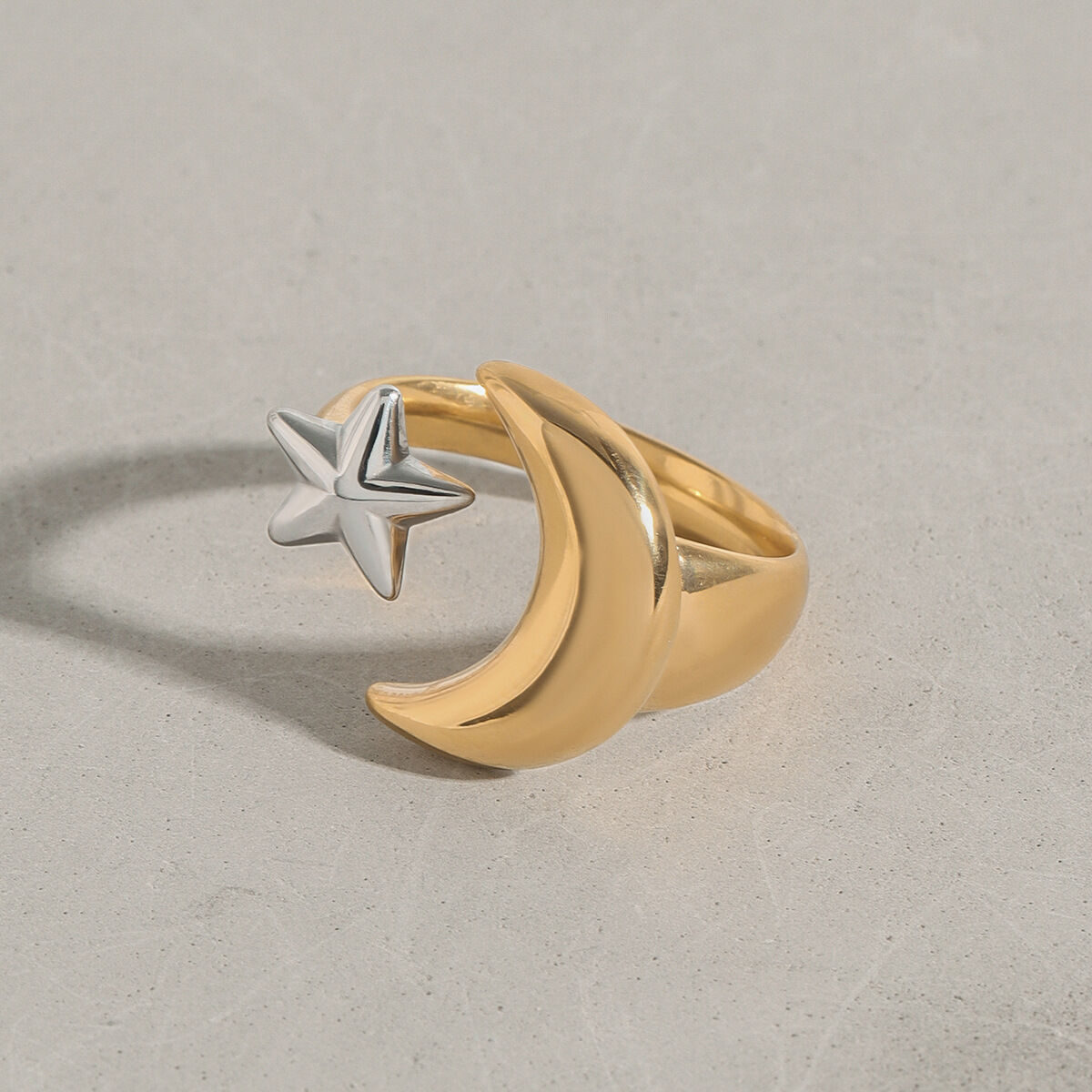 1 Piece Classic Series Moon And Star Stainless Steel Waterproof Gold & Silver Color Women's Single Rings