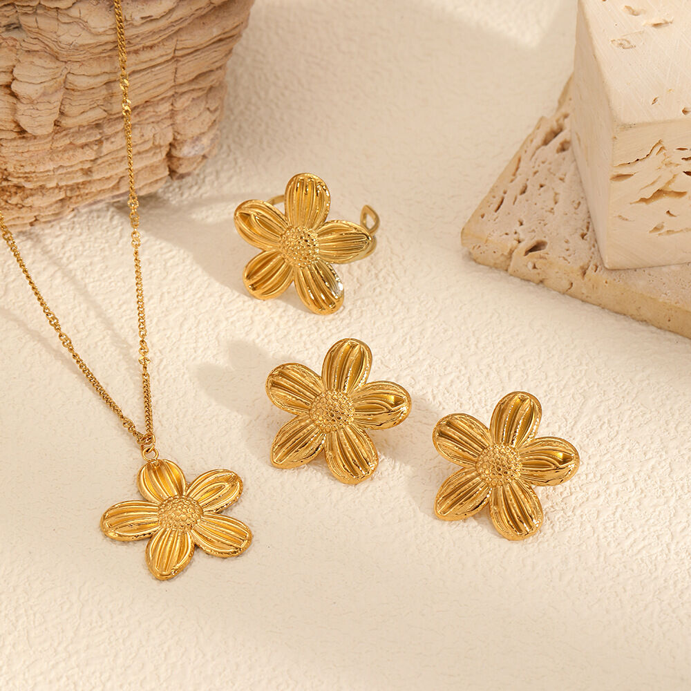 1 Pair Gorgeous Series Chic Sun Flower Stainless Steel Waterproof Gold Color Women's Necklaces Sets