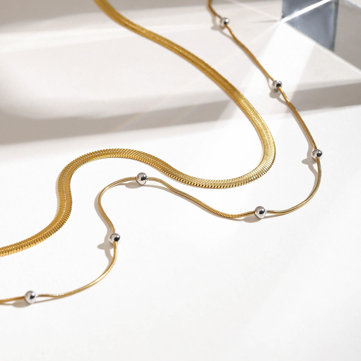 1 pezzo di collane a strati da donna color oro impermeabili in acciaio inossidabile