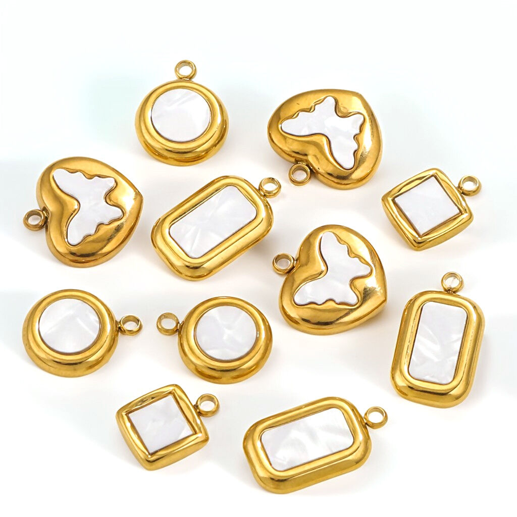 1 paio di pendenti da donna placcati in oro  con cuore retrò della serie semplice Immagine2