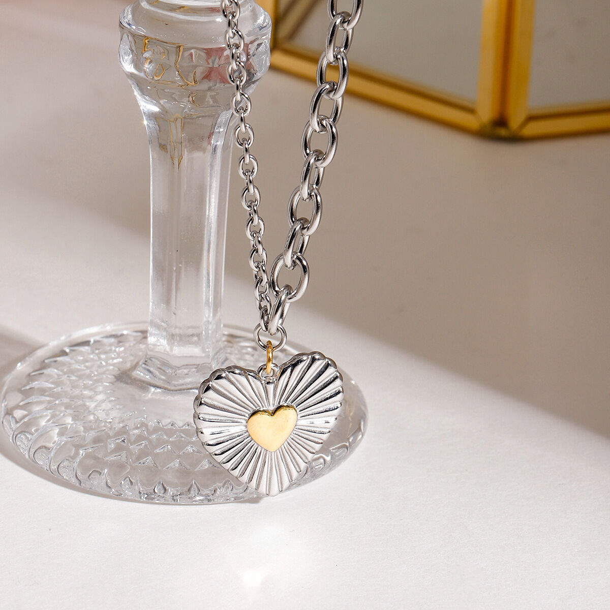 1 Piece Romantic Series Daily Thread Heart Stainless Steel Waterproof Gold Color Women's Pendant Necklaces Picture3