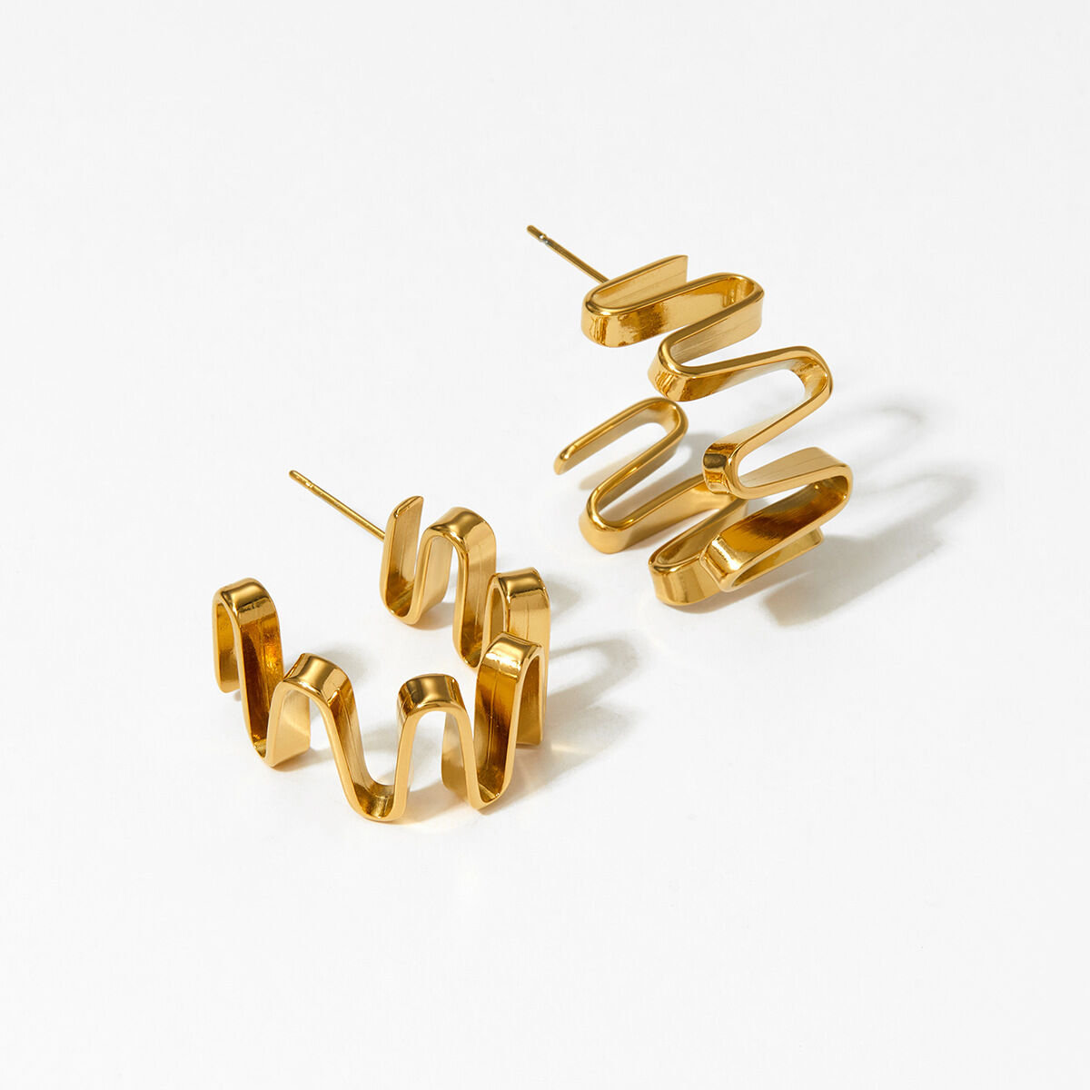 1 par de aretes de botón para mujer, de acero inoxidable, chapados en oro de 18 quilates, con diseño geométrico retro de serie simple Imagen5
