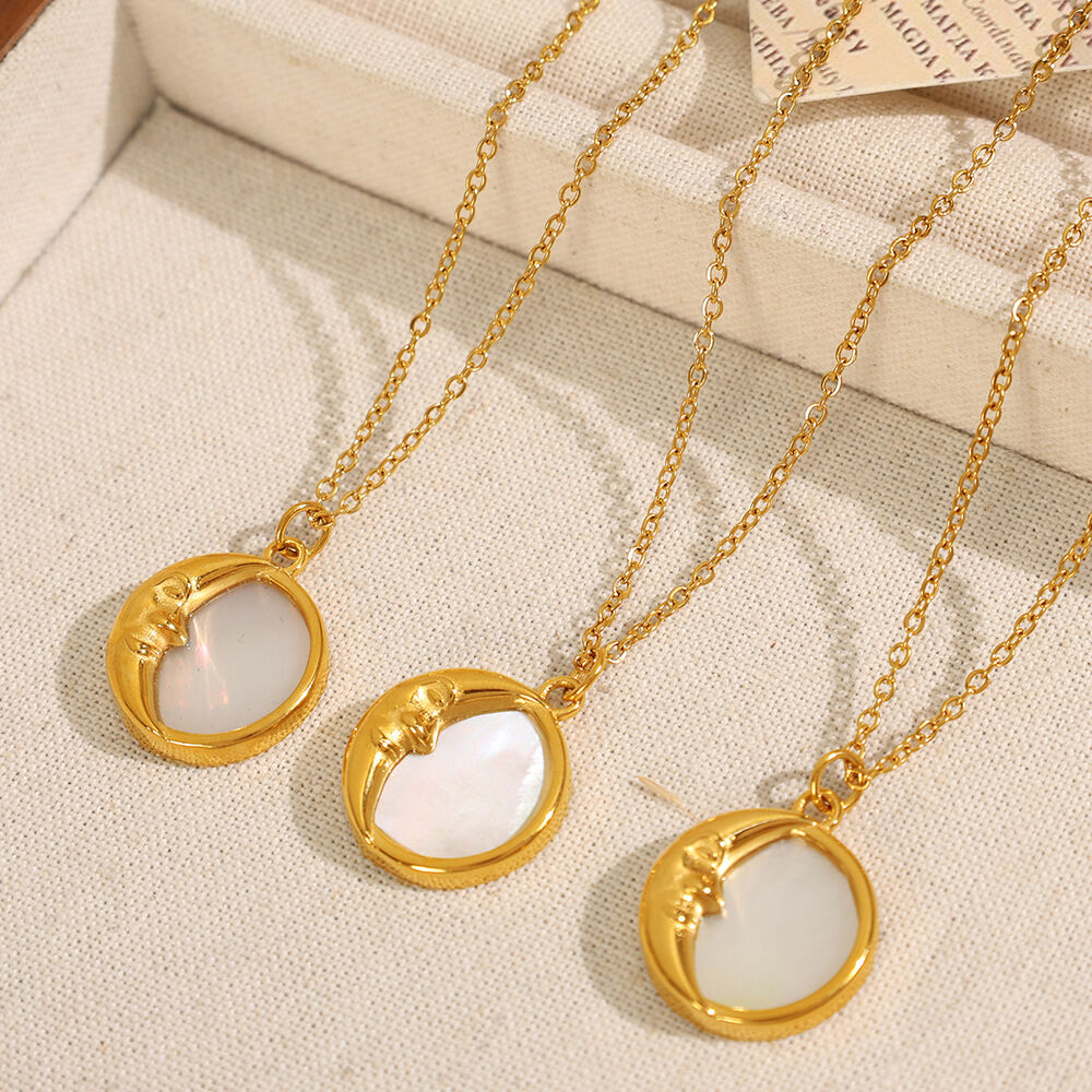1 Piece Romantic Series Classic Sun/Moon Titanium Steel   Gold Color  Shell Women's Pendant Necklaces