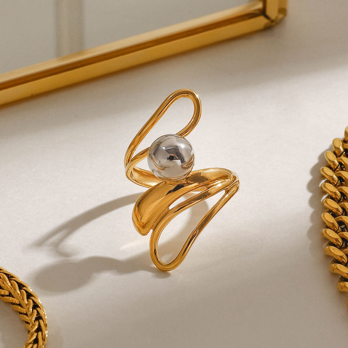1 pezzo, anelli singoli da donna in acciaio inossidabile, impermeabili, alla moda, irregolari, color oro, serie moderna Immagine3