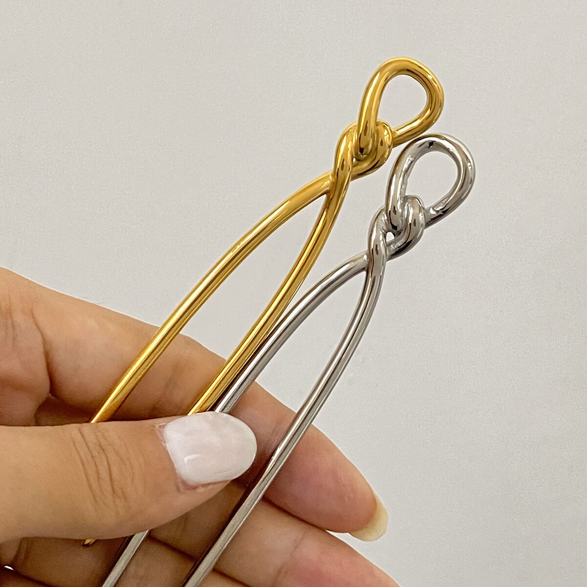 1 paio di fermagli per capelli da donna Simple Series Daily Twist in acciaio inossidabile placcato oro 18K Immagine3