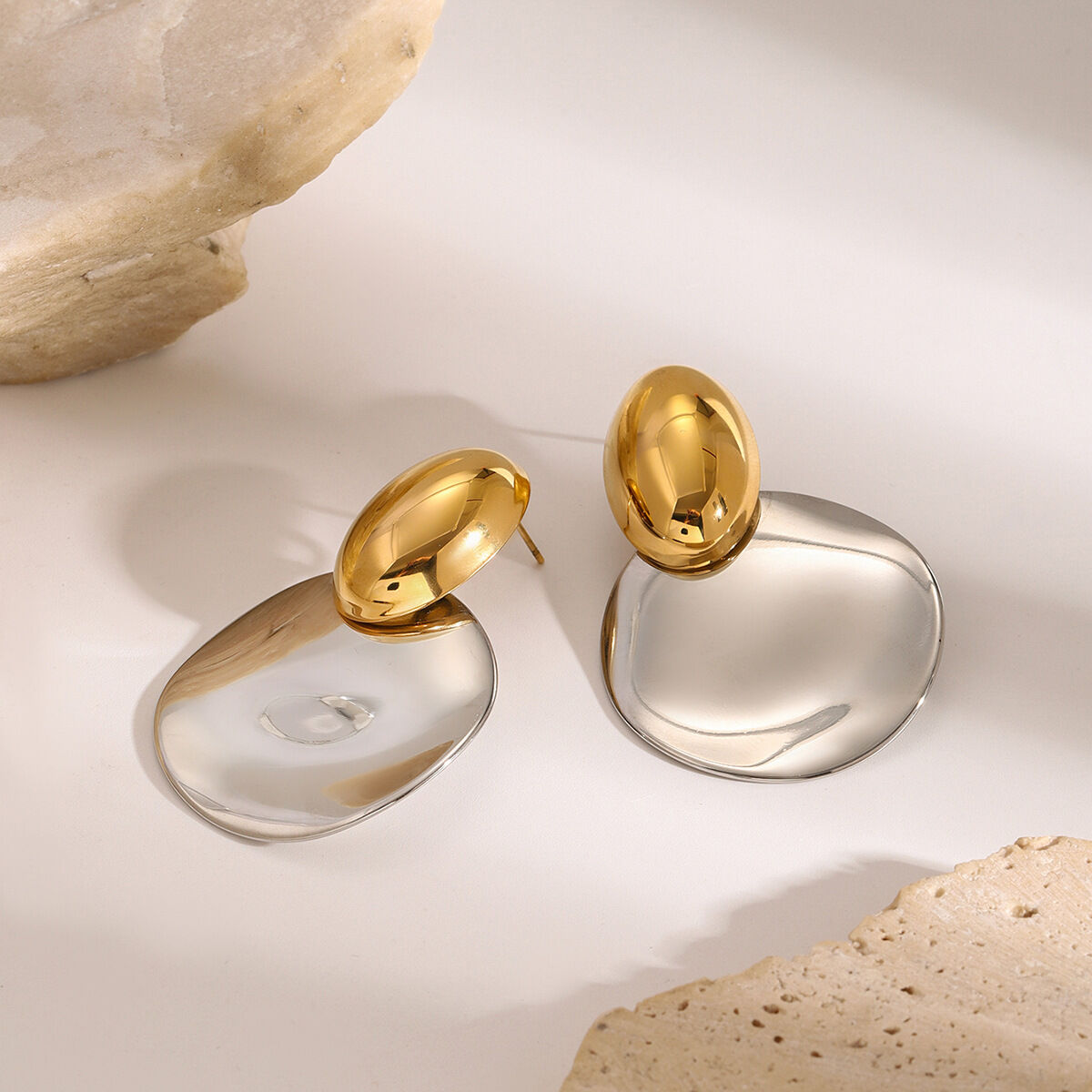 1 pair simple series round stainless steel gold plated women stud earrings Picture4