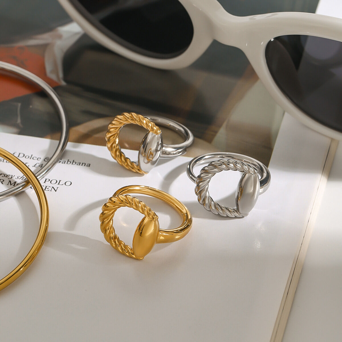 Anelli singoli da donna in acciaio inossidabile color oro impermeabile con treccia a forma di D, 1 pezzo, progettabili h5 Immagine5