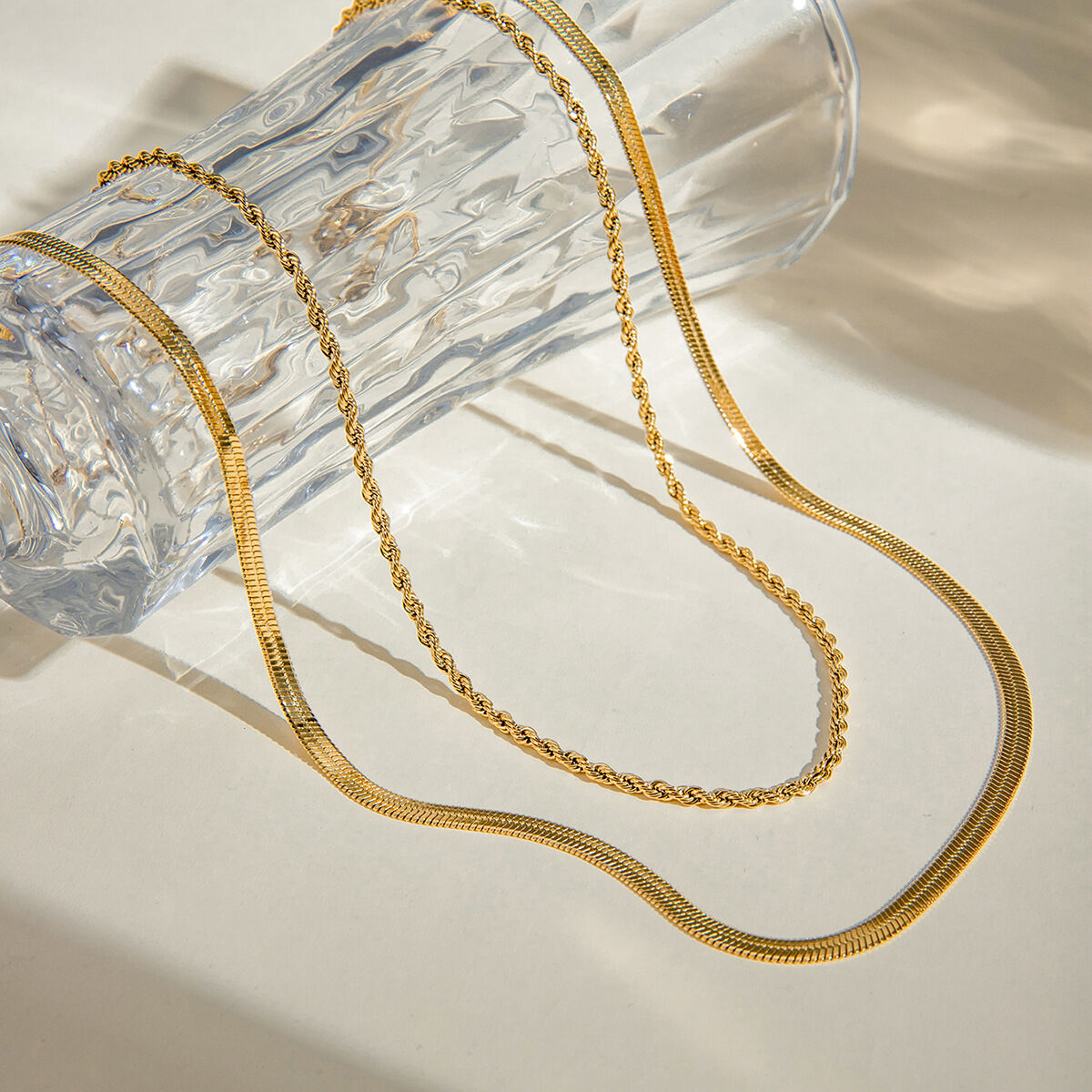 Collares de capas para mujer, de acero inoxidable, chapados en oro de 18 quilates, con forma de anular, estilo casual, serie simple, 1 unidad 2