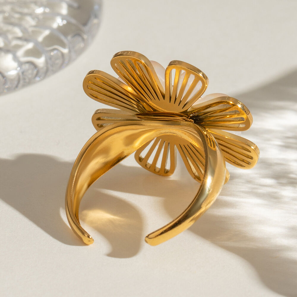 1 Paar Classic Series Retro Flower Edelstahl 18 Karat vergoldet Kunstperle verstellbare Damenringe h5Bild3