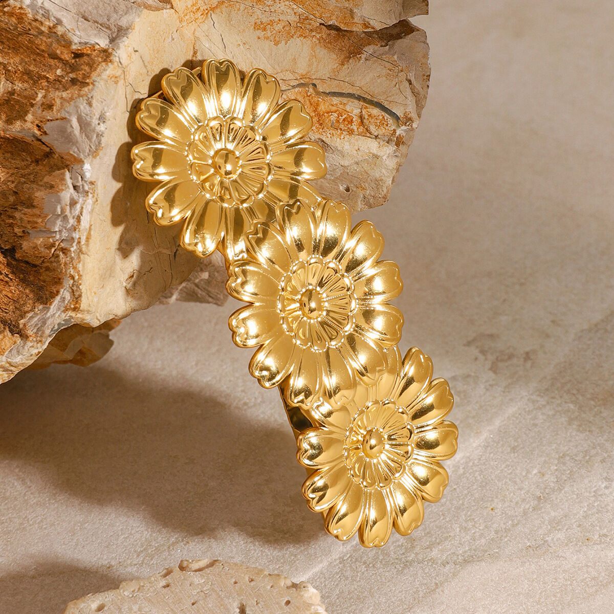 1 pair romantic series retro flower stainless steel gold plated women hair clips h5 Picture3