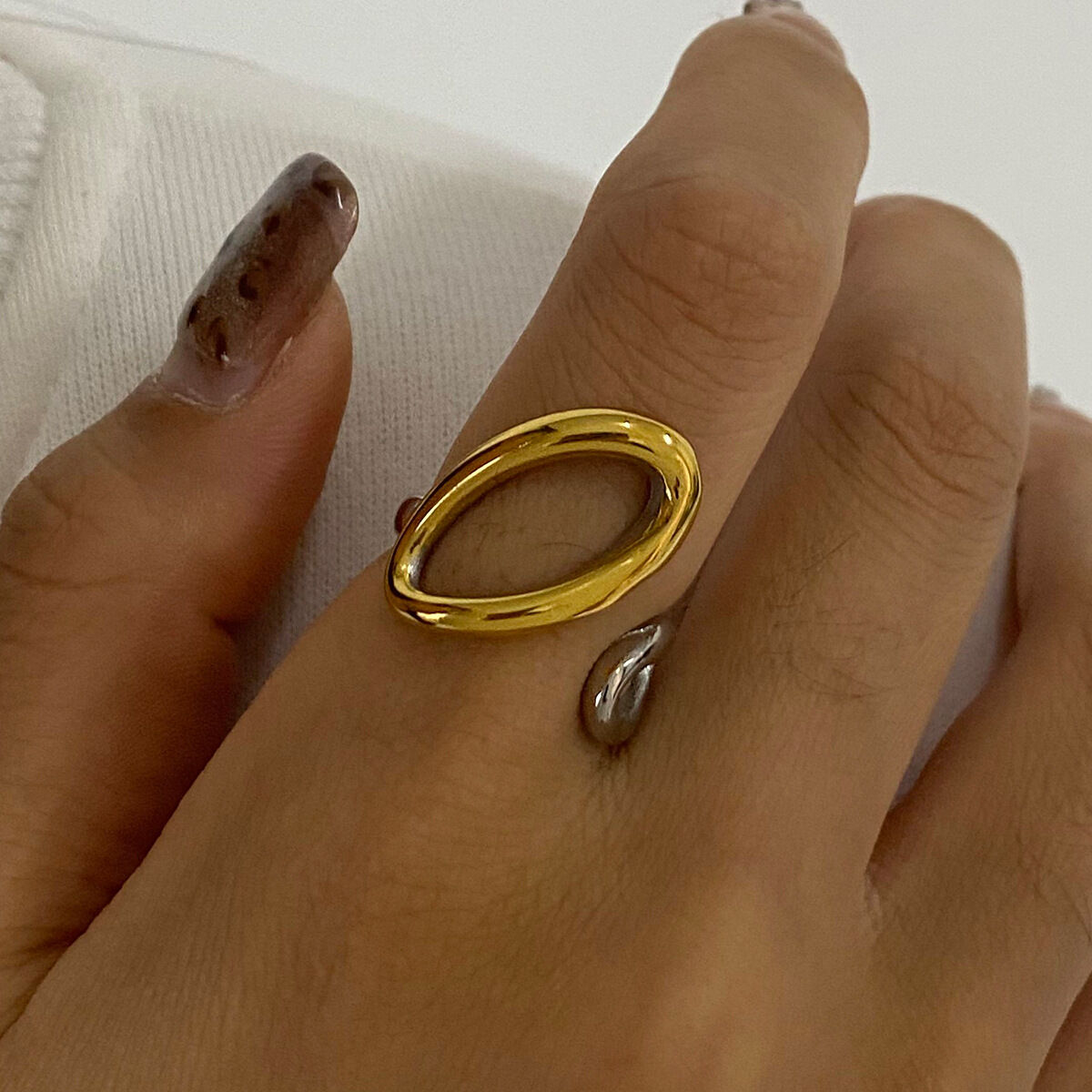 1 paio di anelli singoli da donna in acciaio inossidabile irregolare esagerato, serie moderna, color oro e argento Immagine5