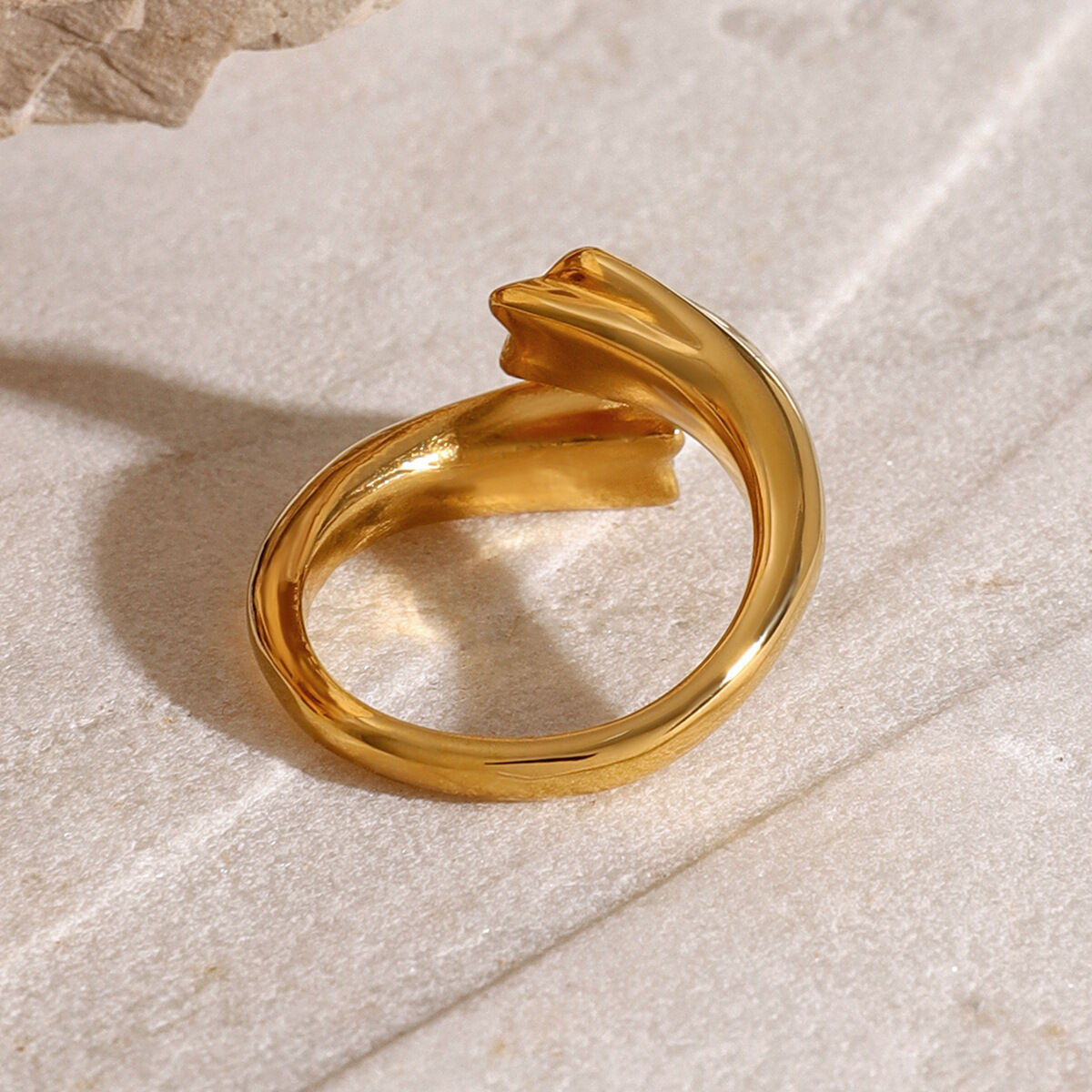 1 par de anillos ajustables para mujer con diseño de pentagrama de acero inoxidable chapado en oro de 18 quilates y diamantes de imitación. h5 Imagen3