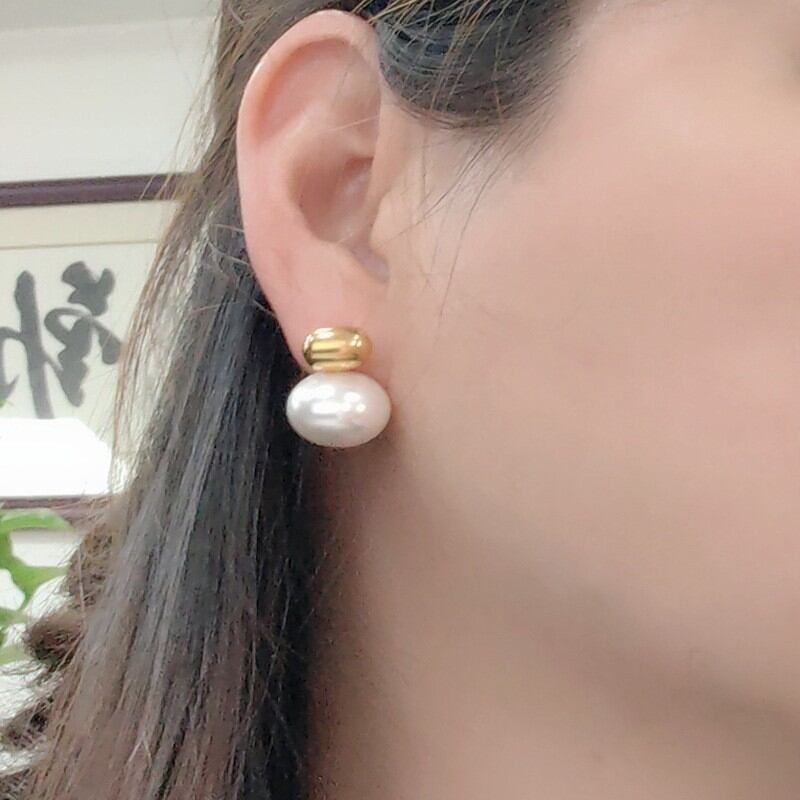 1 pair luxurious retro style solid color stainless steel gold plated inlay artificial pearl women's stud earrings Picture5