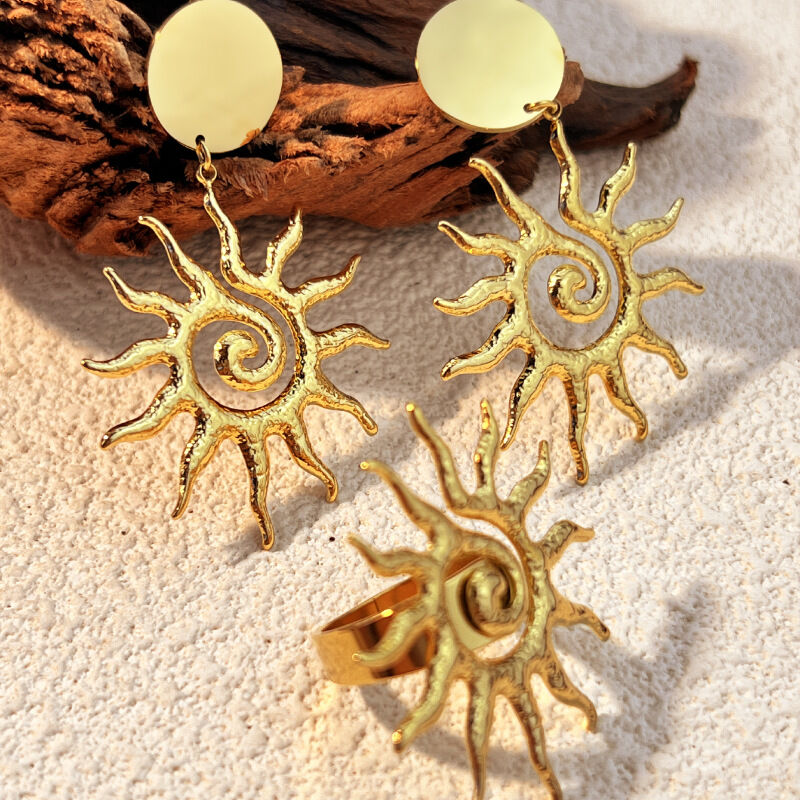 1 Pair Retro Style Sun Shape Stainless Steel Waterproof Gold Color Women's Drop Earrings Picture4