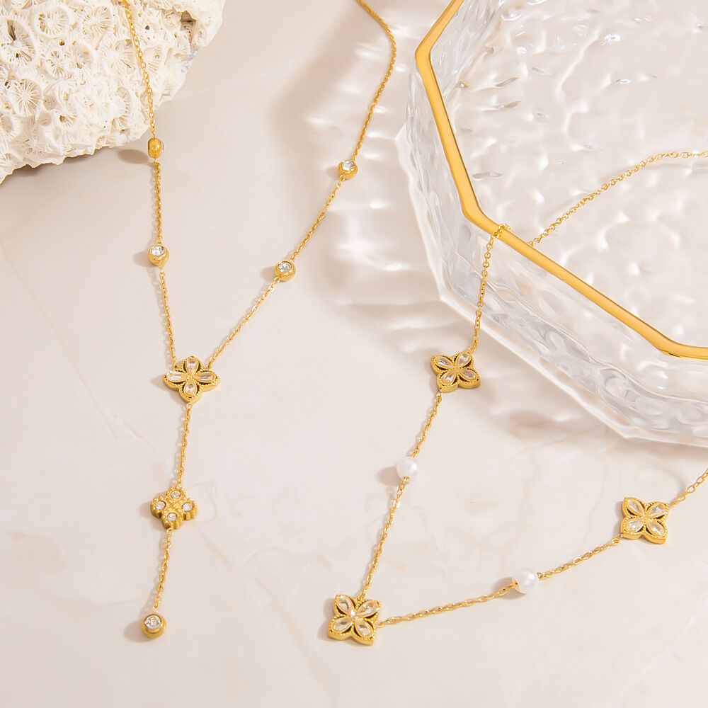 Collares impermeables de acero inoxidable color dorado de serie simple para mujer h5 Imagen4