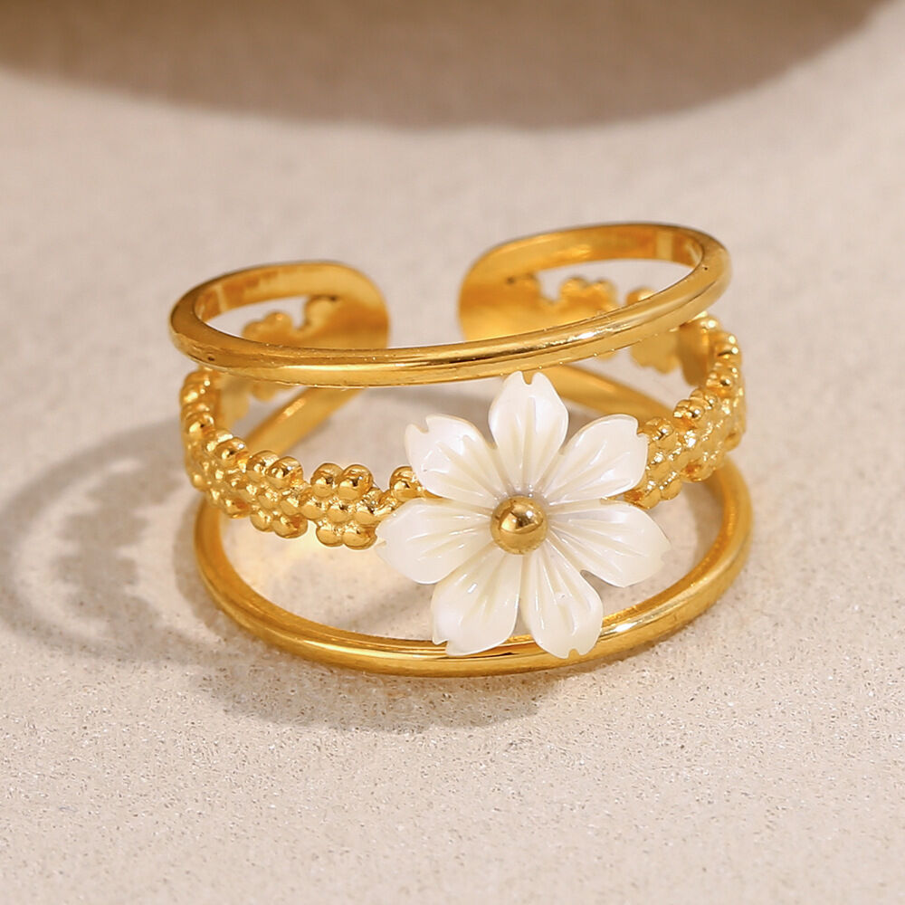 Anello da donna impermeabile in acciaio inossidabile dorato con fiore personalizzato vintage da 1 pezzo