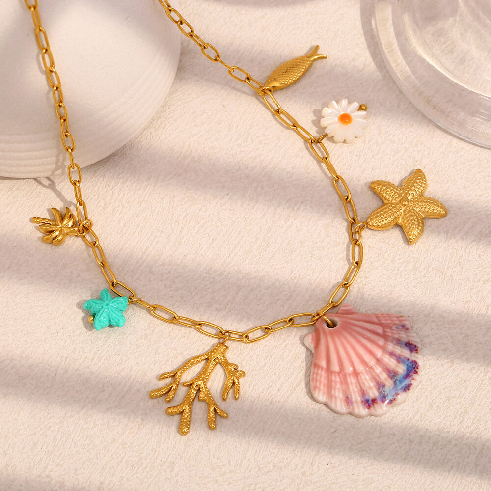 Sweet Oceanic Shell Women's Pendant Necklaces