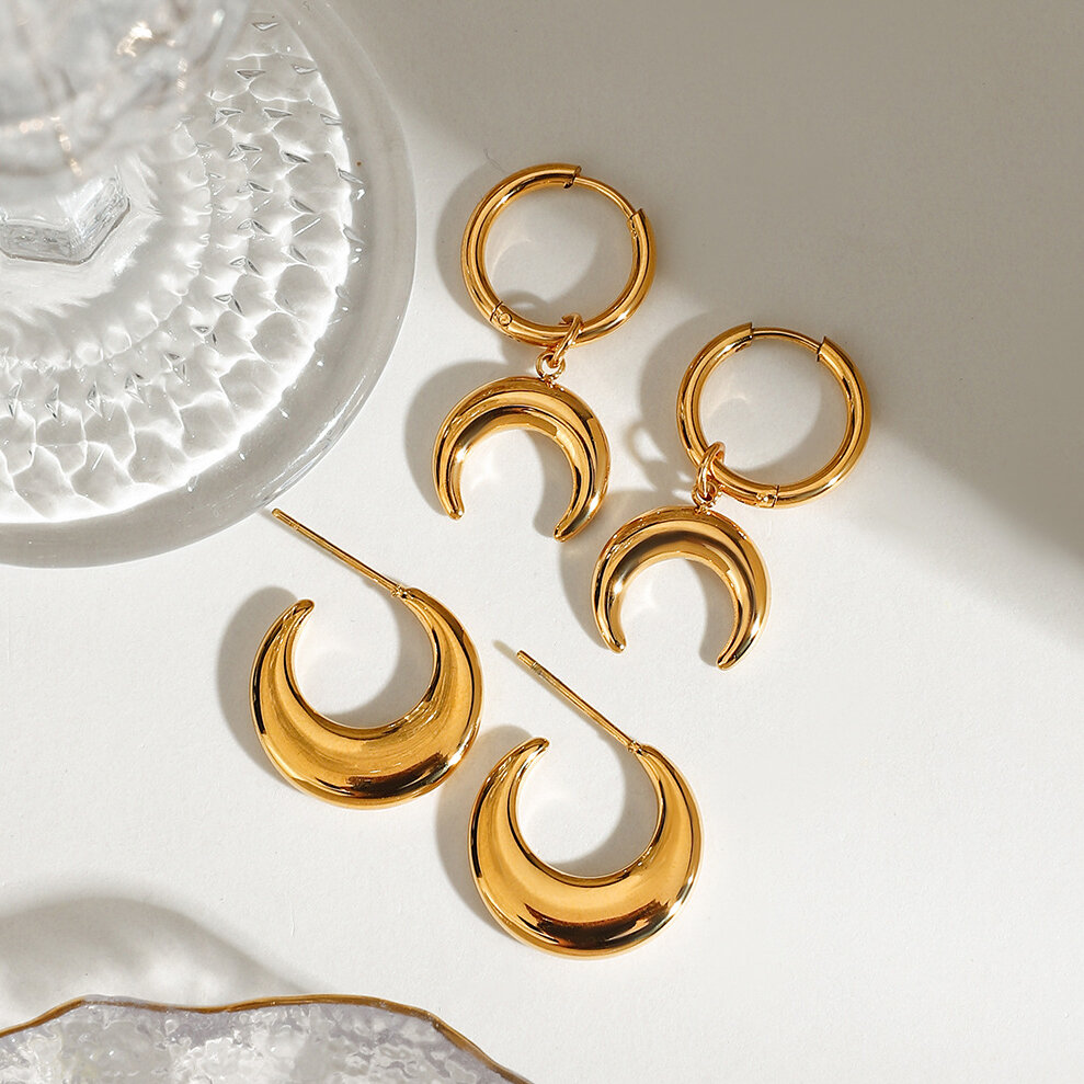 Orecchini pendenti da donna in acciaio inossidabile color oro con luna e impermeabili 2