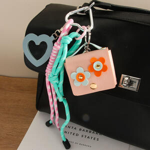 1 pieza de dijes para bolso de mujer de PU con letras diarias de la serie romántica h5 Imagen4