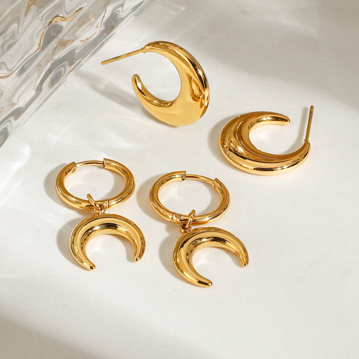 Orecchini pendenti da donna in acciaio inossidabile color oro con luna e impermeabili