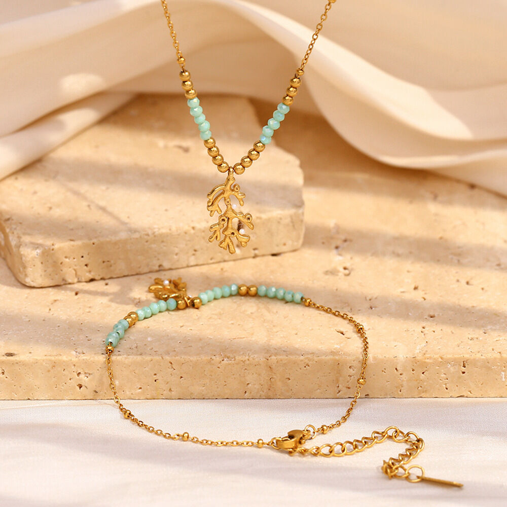 Retro Oceanic Women's Beaded Necklaces