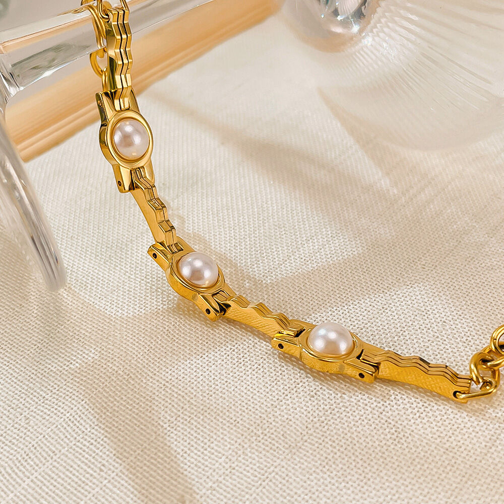 Bracciale retrò in acciaio inossidabile impermeabile color oro Immagine3