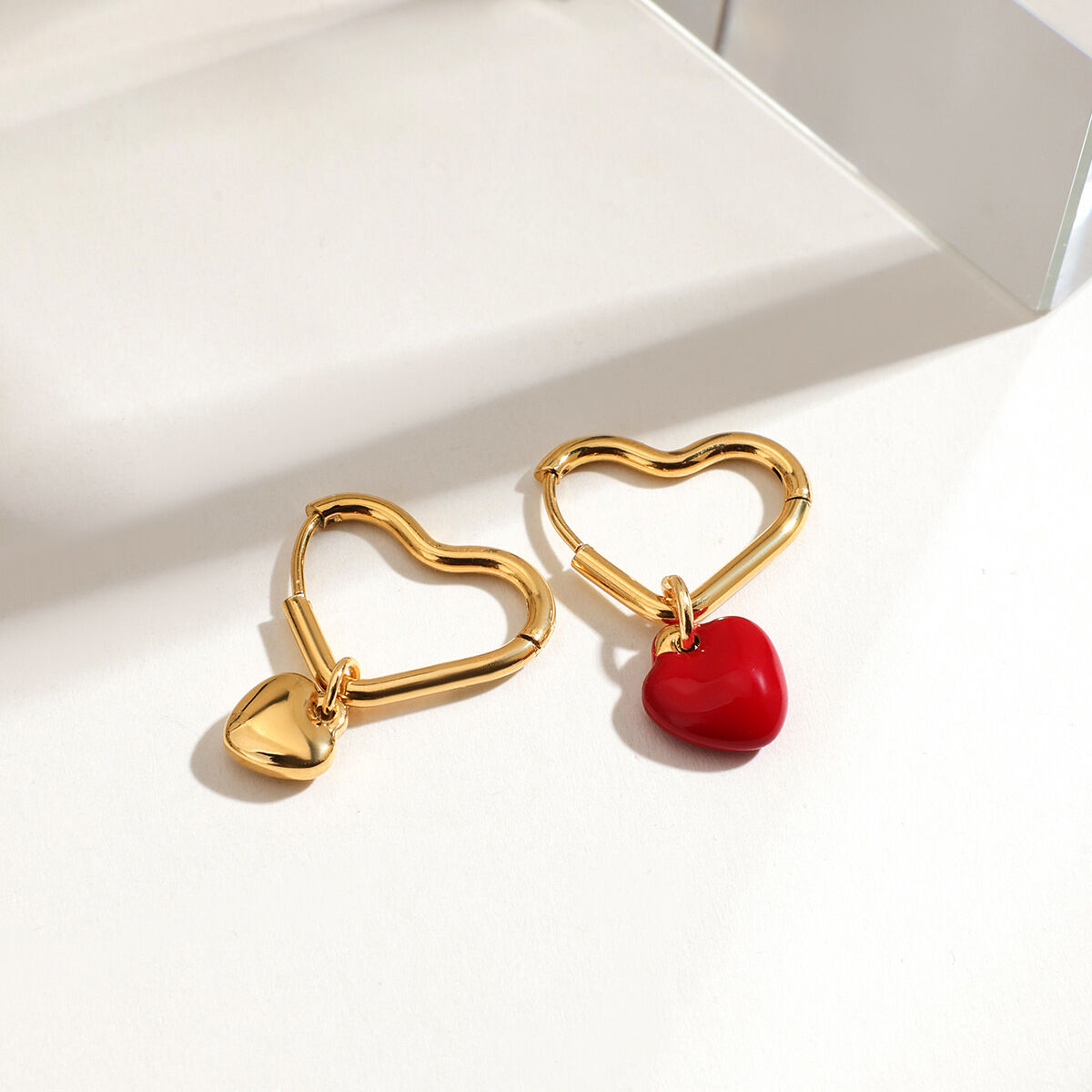  style hartvormige oorbellen van roestvrij staal met gouden hangertjes h5 Afbeelding3