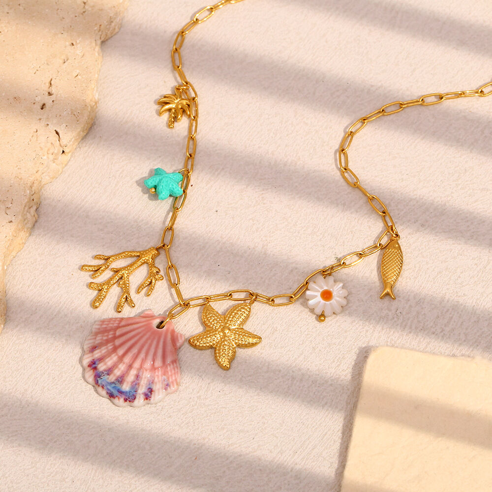 Sweet Oceanic Shell Women's Pendant Necklaces 2