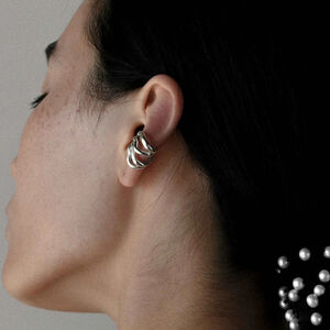 Simple Solid Color Stainless Steel Waterproof Gold Color Ear Cuffs h5 Picture4