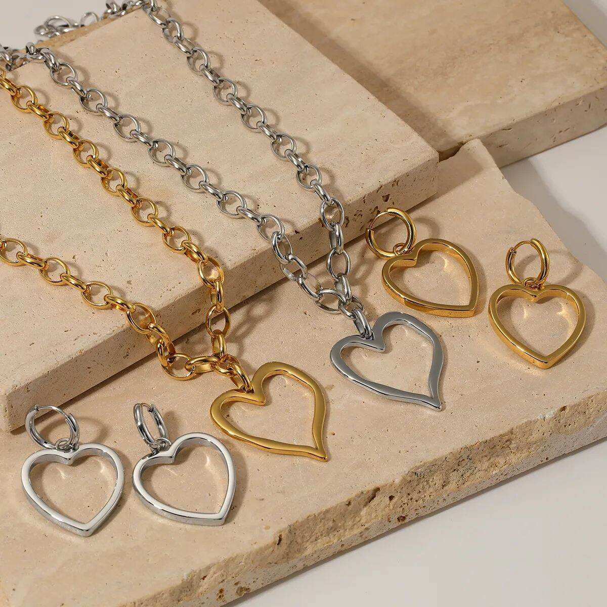 Simple Series  Heart Shape Stainless Steel Waterproof   Gold Color  Pendant Necklaces h5 Picture4