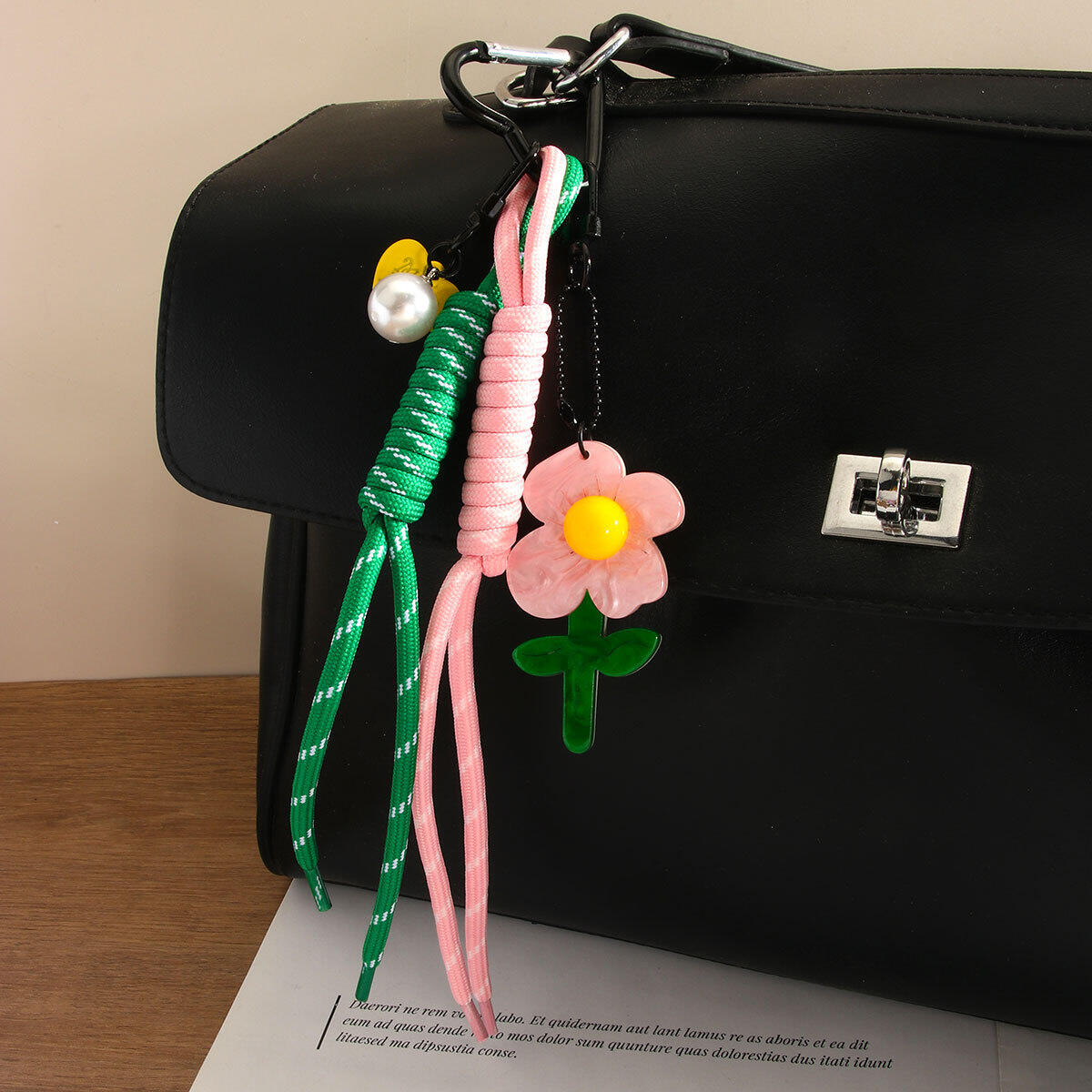 1 Stück Simple Series Sweet Flower Resin Damen Taschenanhänger 2