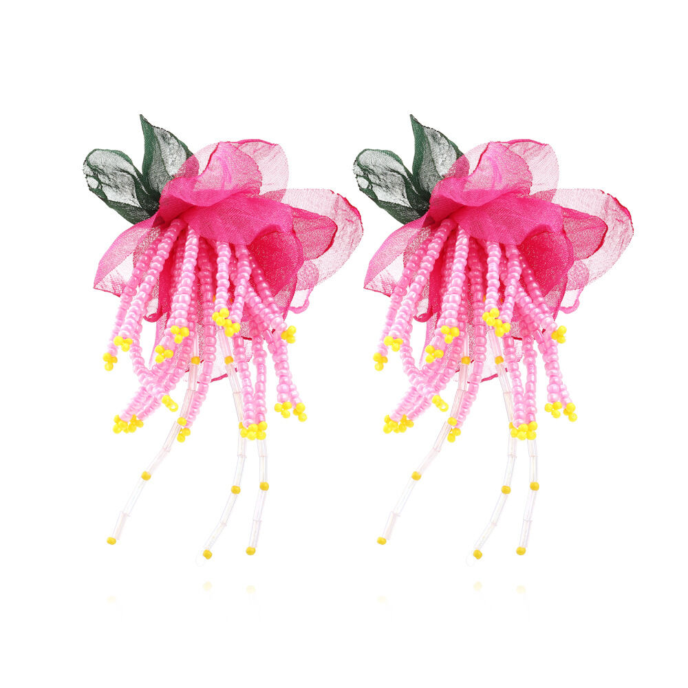 1 par de pendientes con borlas y flores de tela