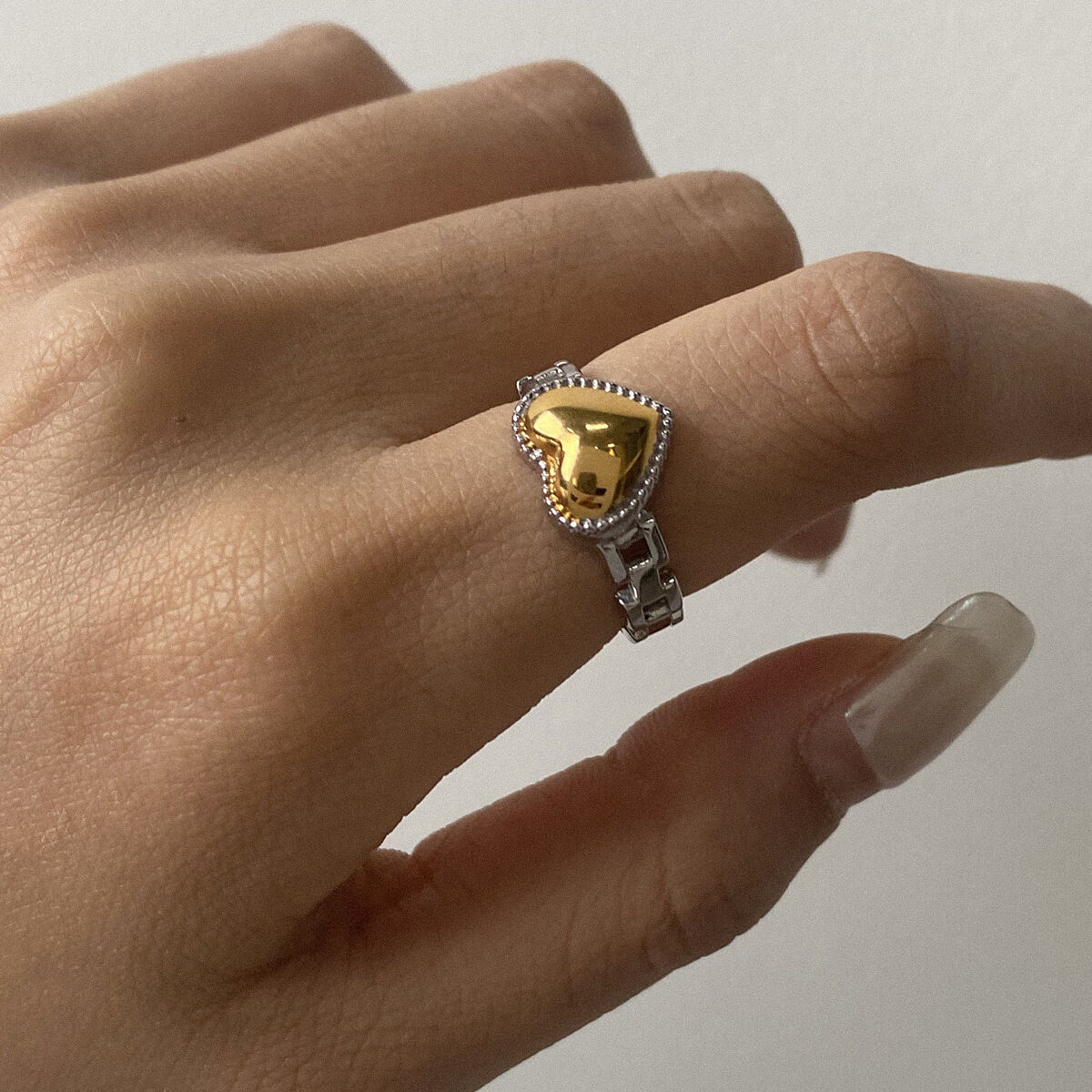Retro Heart Stainless Steel Waterproof Gold Color Women's Rings 2