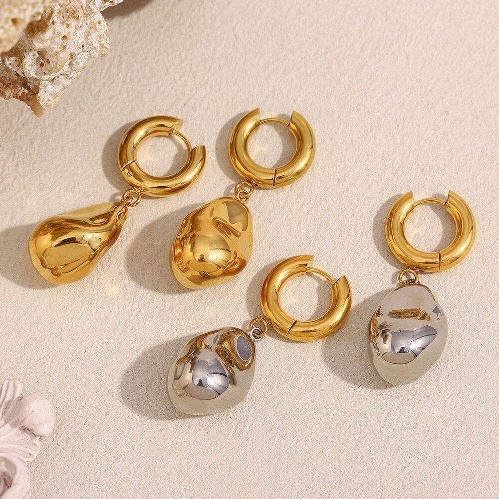 Lightweight Elegant gold colored stainless steel women's earrings