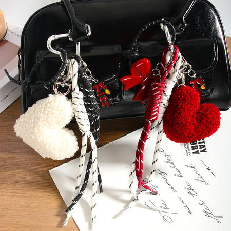 1 Piece Sweet Series Red Heart Women's Bag Charms