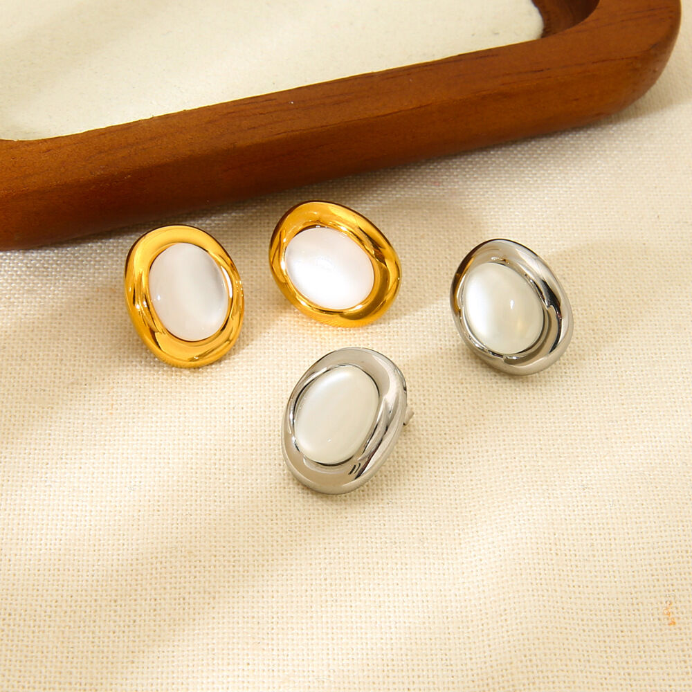 1 1 Piece Elegant Simple Round Gold  Colored Stainless Steel Waterproof Women‘Earrings