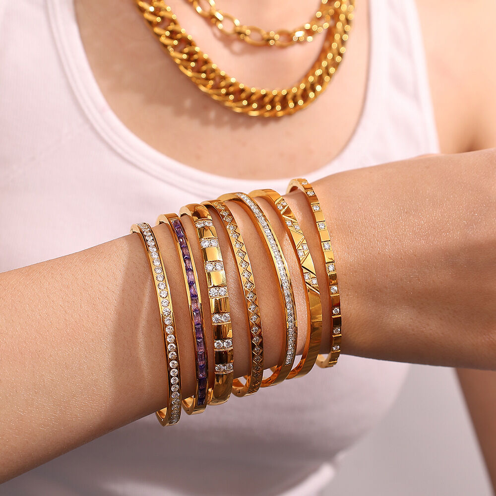 Classic Stainless Steel Waterproof Gold Color Bangles Picture2